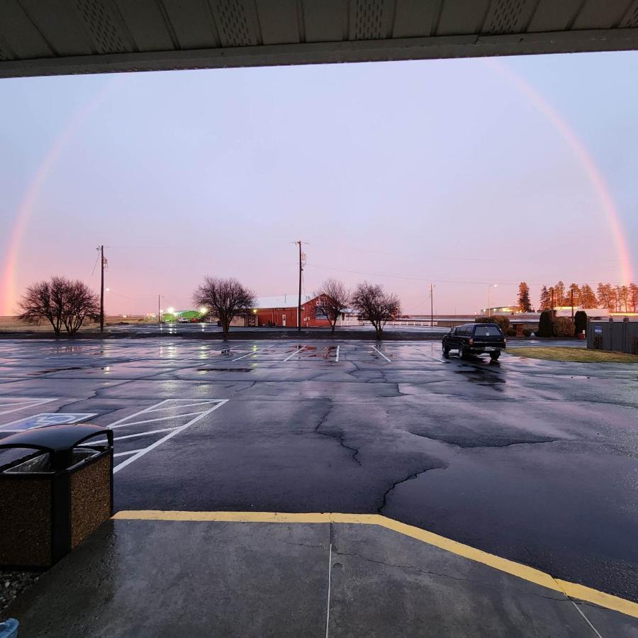 Days Inn By Wyndham Ritzville Exterior photo